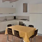Residenza Alle Torri With Pool Apartamento Torri Del Benaco