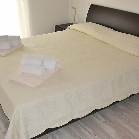 Residenza Alle Torri With Pool *