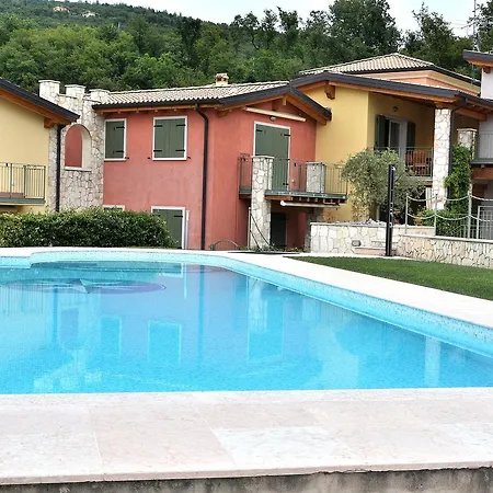 Apartment Residenza Alle Torri With Pool