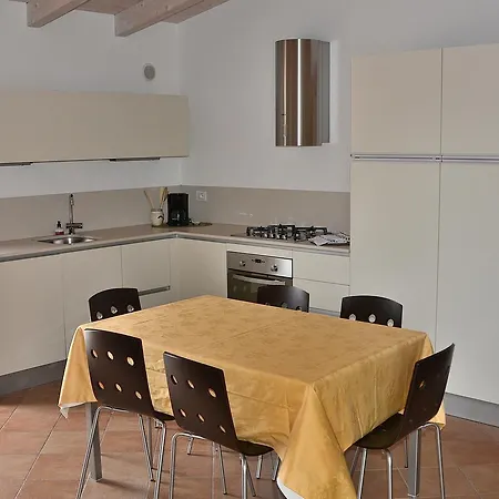 Residenza Alle Torri With Pool Apartment Torri Del Benaco