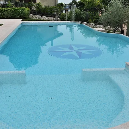 Residenza Alle Torri With Pool Apartment *